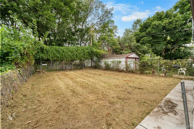 8249 Robson Street, Detroit, MI 48228