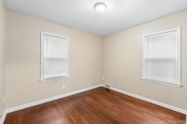 8249 Robson Street, Detroit, MI 48228