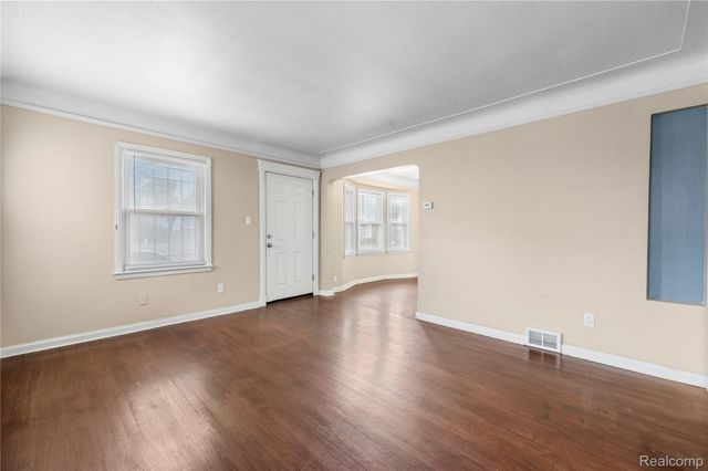 8249 Robson Street, Detroit, MI 48228
