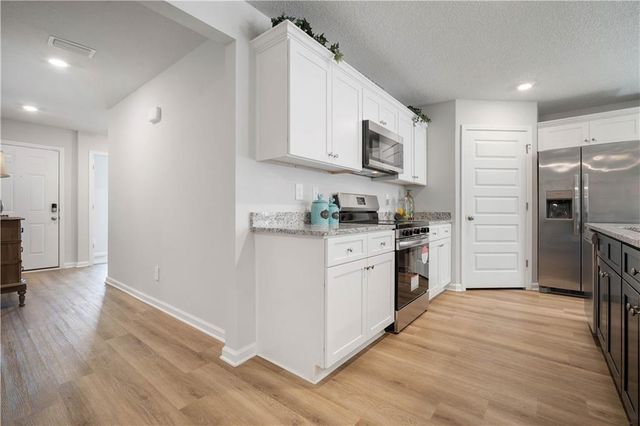12614 Ellen's Cove Drive N, Grand Bay, AL 36541
