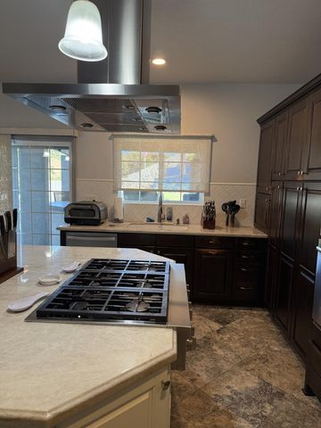 3208 Silver Ridge Court, Oceanside, CA 92058