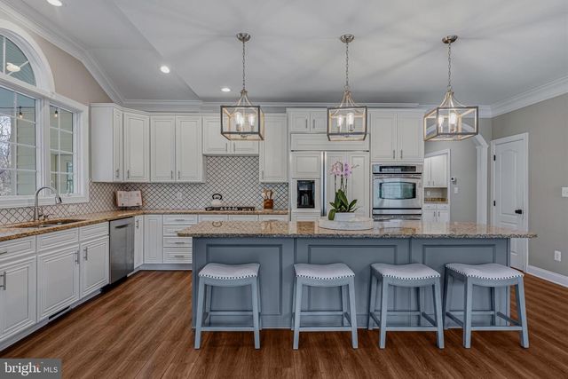 41297 DUTTON CT, Waterford, VA 20197