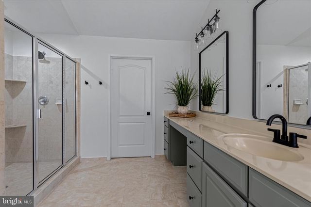 41297 DUTTON CT, Waterford, VA 20197