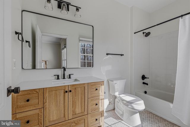 41297 DUTTON CT, Waterford, VA 20197