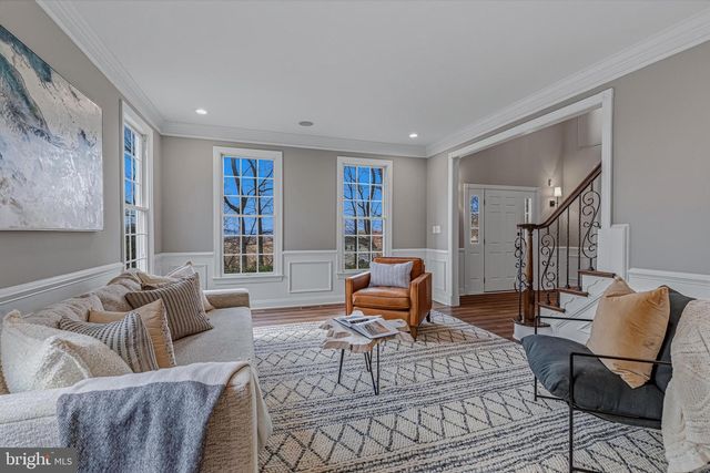 41297 DUTTON CT, Waterford, VA 20197