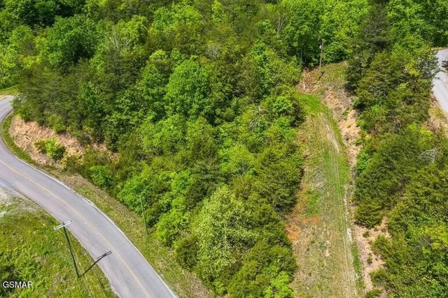 2 Caywood Road, Dandridge, TN 37725