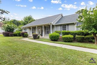105 Spring Chase Circle, Kathleen, GA 31047