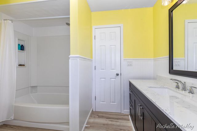 2784 Hillcrest Drive, Ionia, MI 48846
