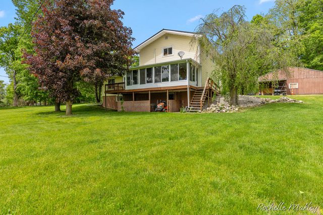 2784 Hillcrest Drive, Ionia, MI 48846