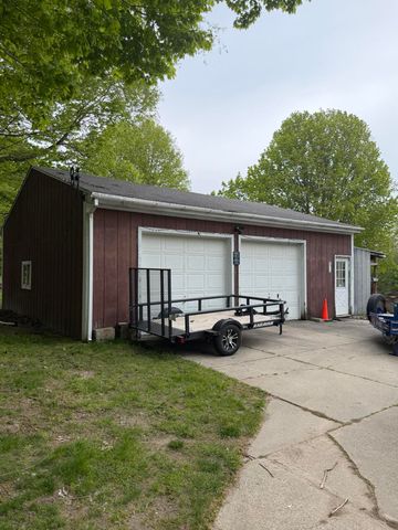 2784 Hillcrest Drive, Ionia, MI 48846