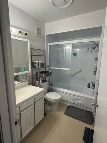 2784 Hillcrest Drive, Ionia, MI 48846