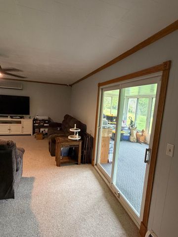 2784 Hillcrest Drive, Ionia, MI 48846