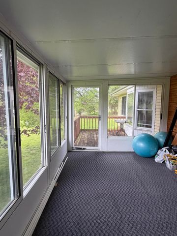 2784 Hillcrest Drive, Ionia, MI 48846