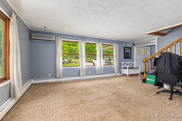 2784 Hillcrest Drive, Ionia, MI 48846