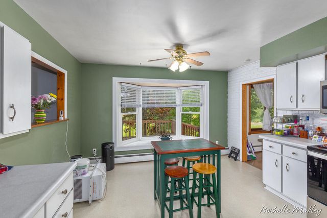 2784 Hillcrest Drive, Ionia, MI 48846
