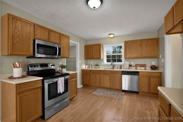 5238 Old Railroad Way, Hope Mills, NC 28348