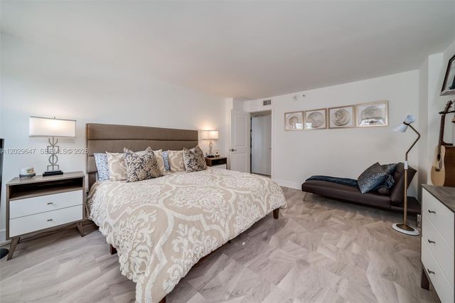 1201 S Ocean Drive 1105N, Hollywood, FL 33019