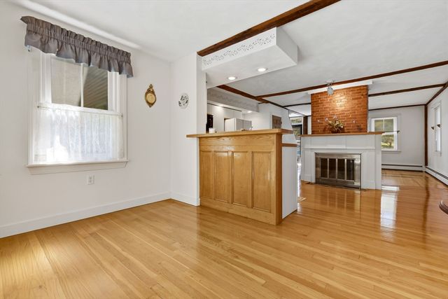307 Maple Street 307, Danvers, MA 01923