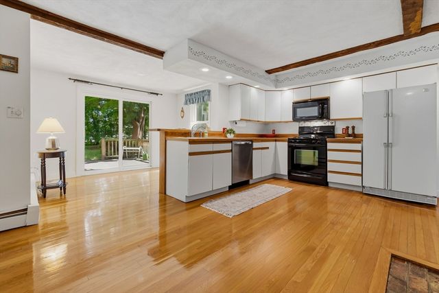 307 Maple Street 307, Danvers, MA 01923