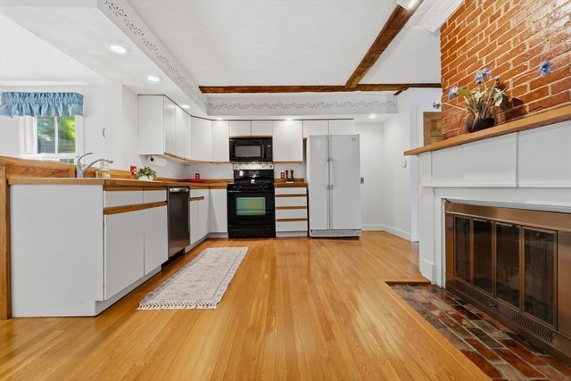 307 Maple Street 307, Danvers, MA 01923