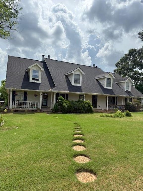 905 Park NE Place, Conyers, GA 30012