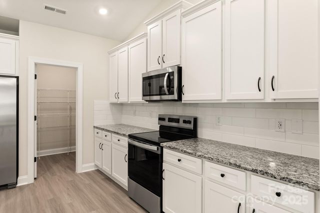 104 Kennford Trail, Troutman, NC 28166