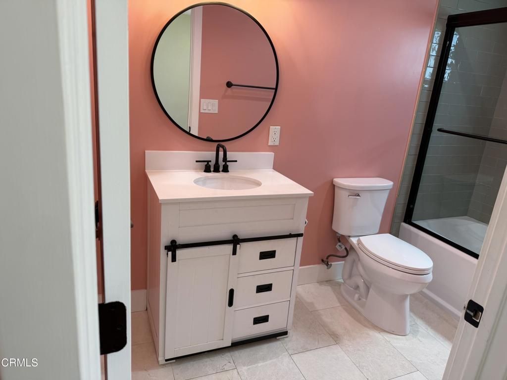 Image 20 of property listing at 4703 Oakwood Avenue, La Canada Flintridge, CA 91011