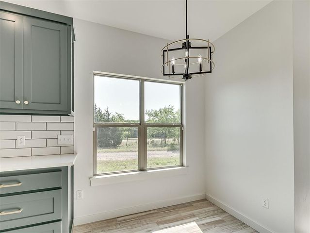 1925 E Springer Avenue, Guthrie, OK 73044