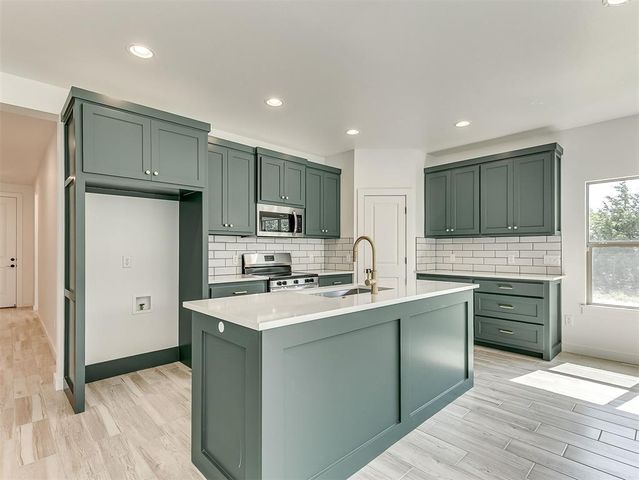 1925 E Springer Avenue, Guthrie, OK 73044