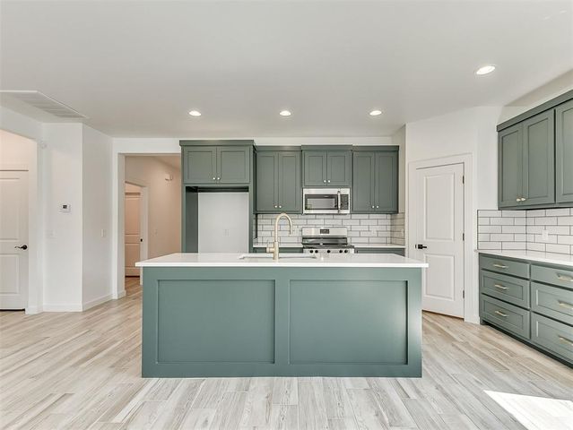1925 E Springer Avenue, Guthrie, OK 73044