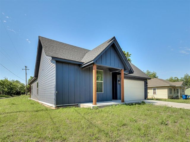 1925 E Springer Avenue, Guthrie, OK 73044