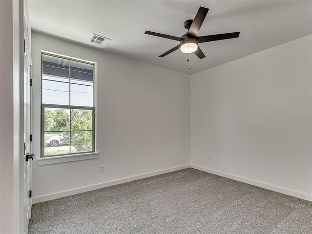 1925 E Springer Avenue, Guthrie, OK 73044