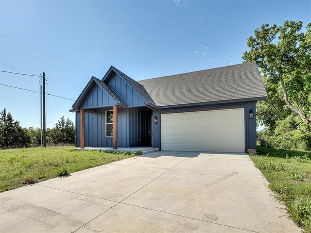 1925 E Springer Avenue, Guthrie, OK 73044