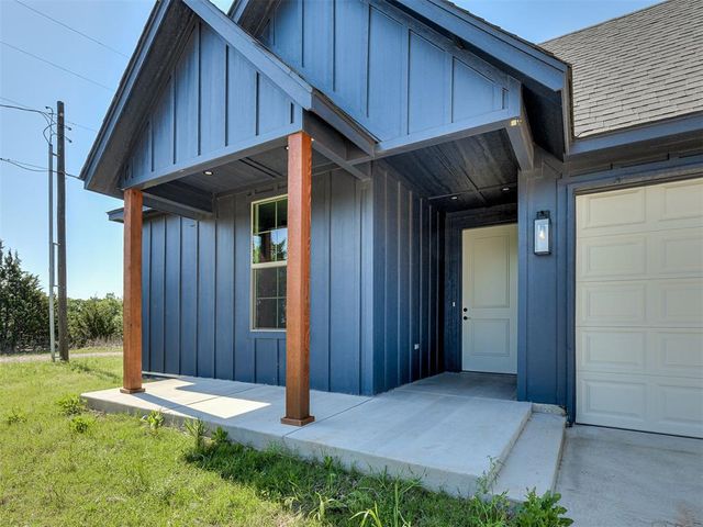 1925 E Springer Avenue, Guthrie, OK 73044
