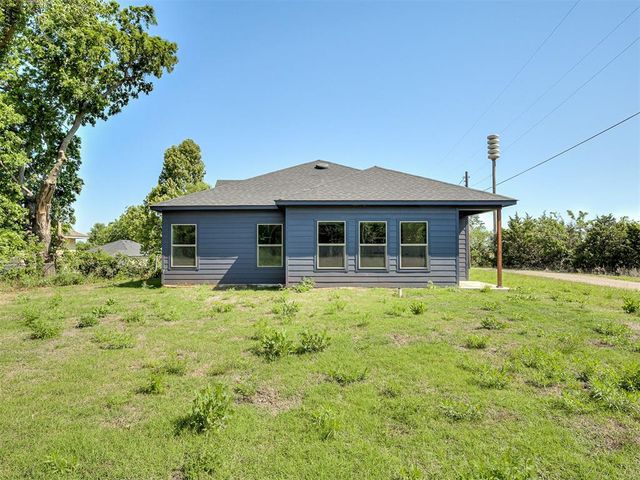 1925 E Springer Avenue, Guthrie, OK 73044