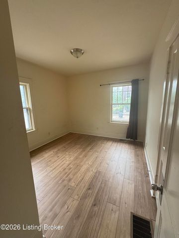 2 Eutropia Ct, Louisville, KY 40208