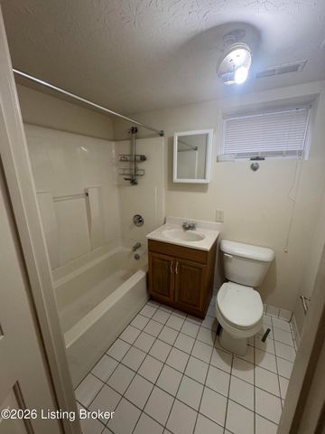 2 Eutropia Ct, Louisville, KY 40208