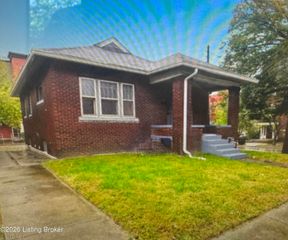 2 Eutropia Ct, Louisville, KY 40208