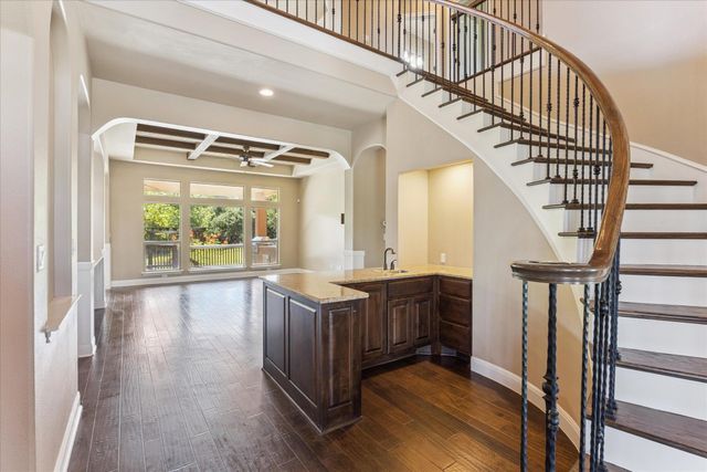 101 Stephanie LN, Austin, TX 78738