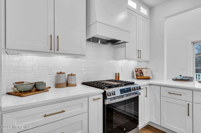 100 Mission Way, Barnegat, NJ 08005