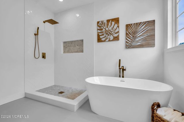 100 Mission Way, Barnegat, NJ 08005