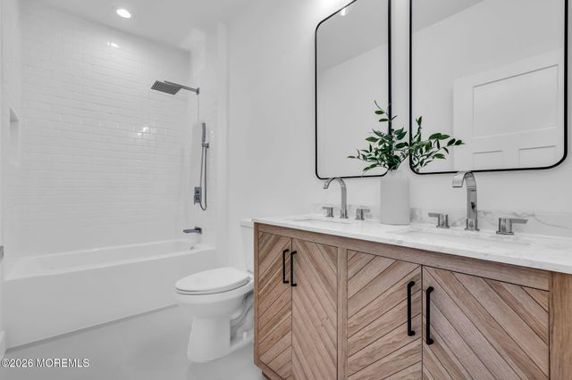 100 Mission Way, Barnegat, NJ 08005