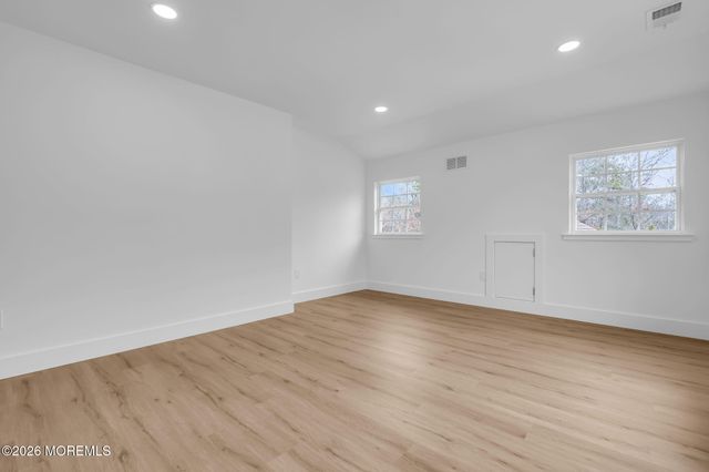 100 Mission Way, Barnegat, NJ 08005