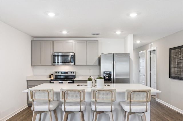 1135 AMBER WAVES COURT, Lake Wales, FL 33859