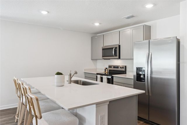 1135 AMBER WAVES COURT, Lake Wales, FL 33859