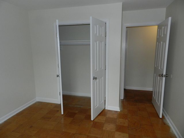 5956 WESTCHESTER PARK DR, College Park, MD 20740