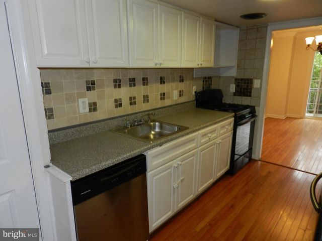5956 WESTCHESTER PARK DR, College Park, MD 20740