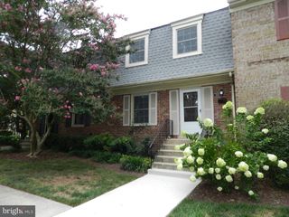 5956 WESTCHESTER PARK DR, College Park, MD 20740