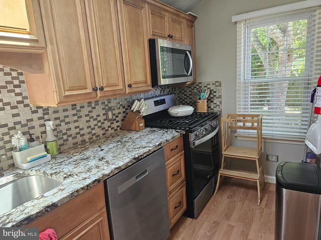 216 MARLIN RD, Absecon, NJ 08201