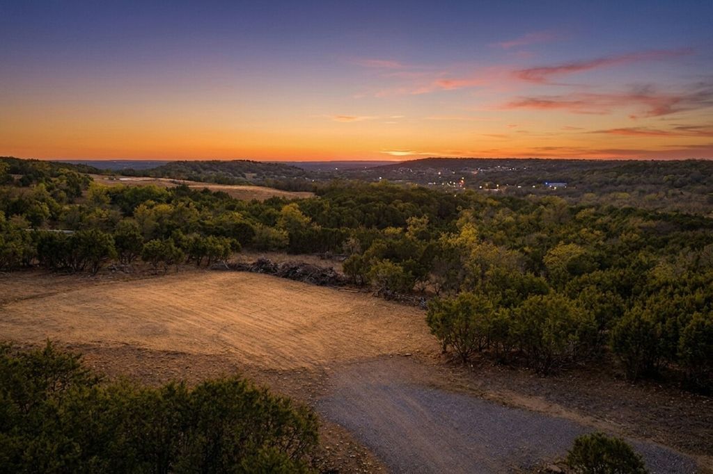 55 Crest Ridge Court, Mineral Wells, TX 76067